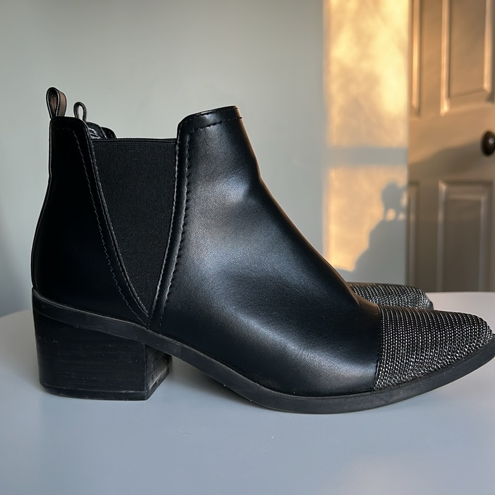 Report bootie